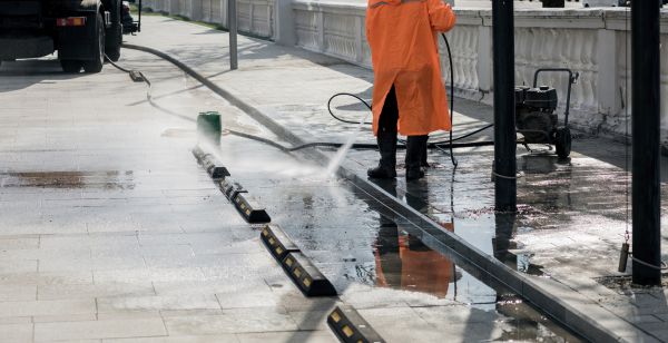 Parking Lot Pressure Washing in Lafayette