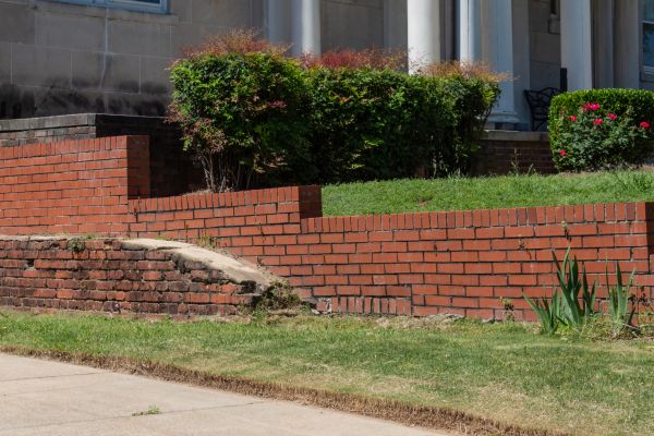 Cost of Retaining Wall Cleaning in Lafayette