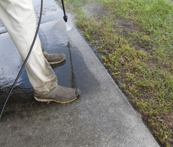 Cost of Concrete Slab Powerwashing in Lafayette